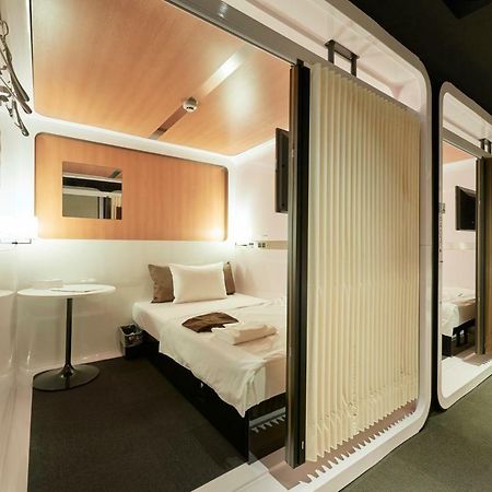 Отель First Cabin Tokyo Dome City Экстерьер фото