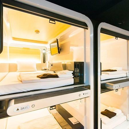 Отель First Cabin Tokyo Dome City Экстерьер фото